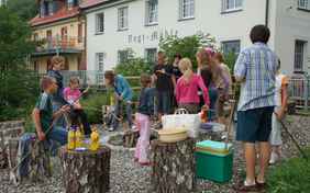 Gesellig wird es in den Herbstferien bei der vamos Familienaktion für Groß und Klein